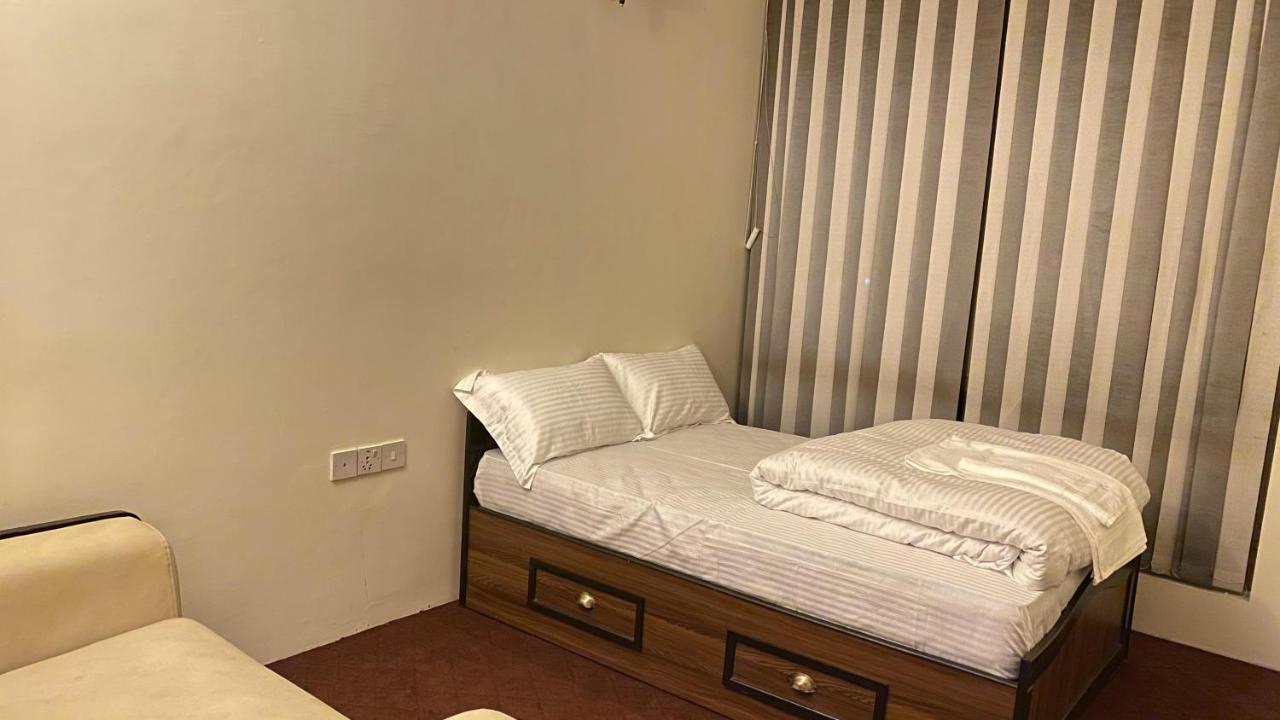 Atlas Serviced Apartments Jawlakhel Buitenkant foto